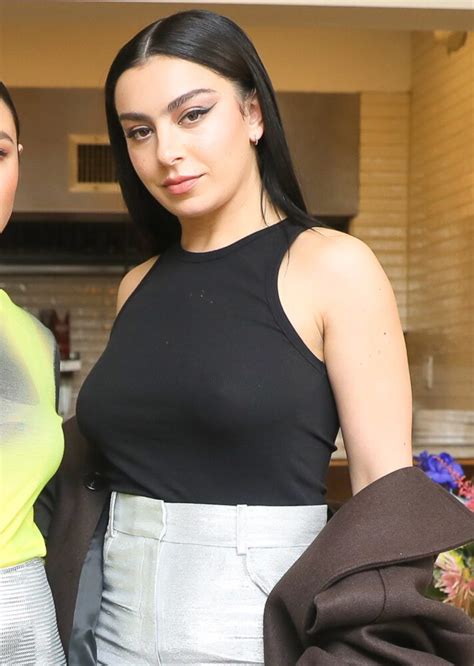 charli xcx boobs